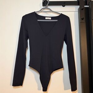 Babaton V Neck Contour Black Long Sleeve Bodysuit